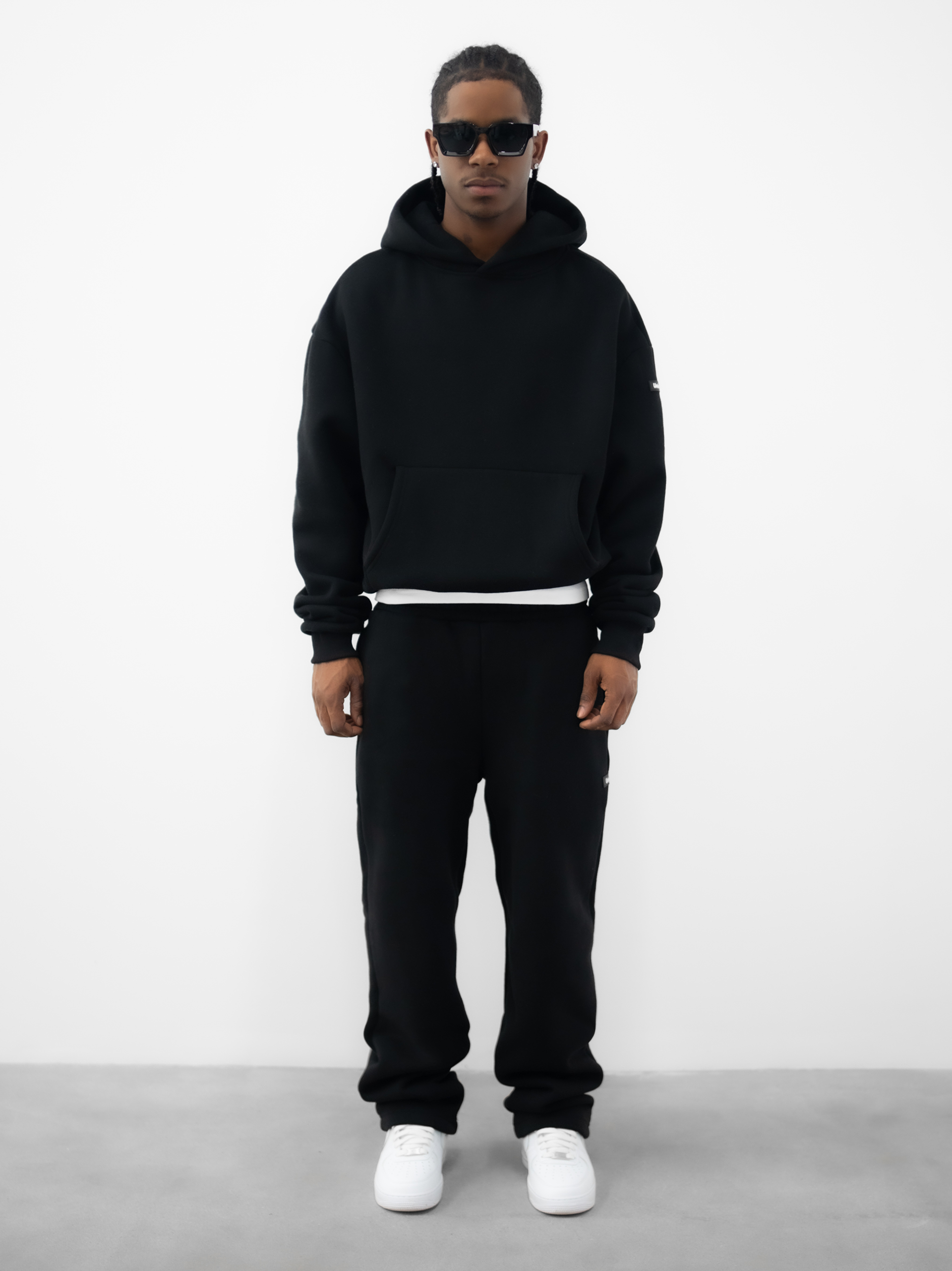 UNTAMED OPEN LEG JOGGER BLACK