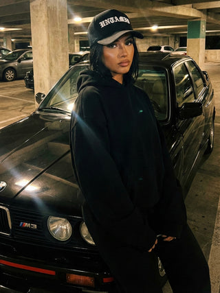 BLACK OLD ENGLISH TRUCKER HAT