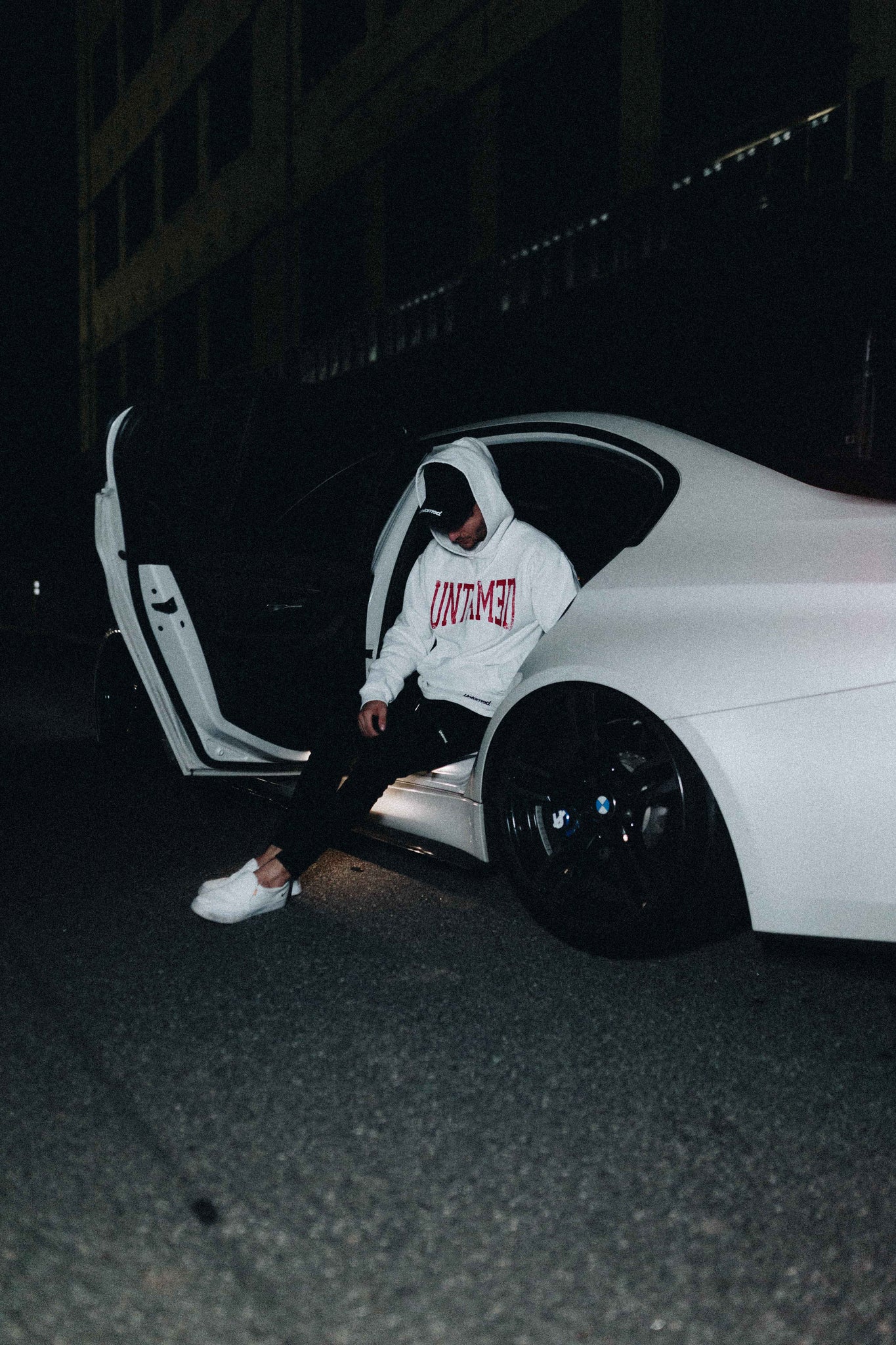 UNTAMED WHITE UNIVERSITY HOODIE